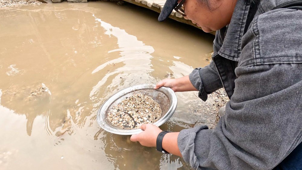 How Bentonite Clay is Used for Water Purification