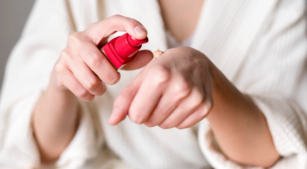 Is stearalkonium bentonite safe in nail polish?